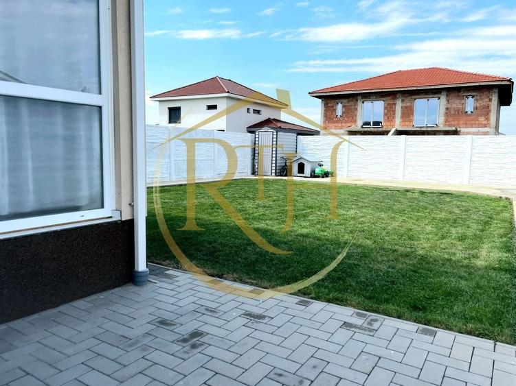 Duplex cu 3 camere cu Canalizare în Moșnița Nouă