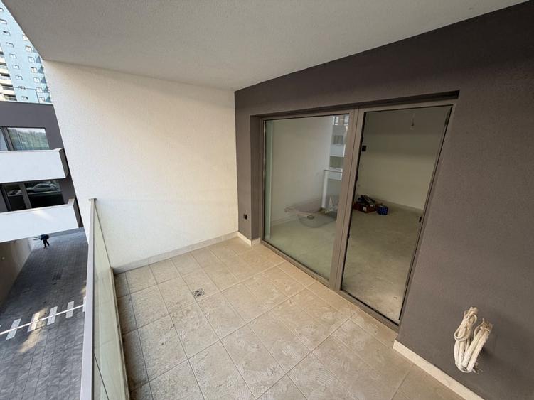 Apartament cu 2 camere decomandat în Est