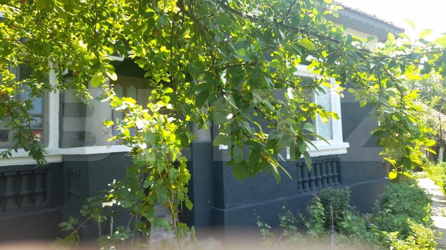 Casă individuală cu 2 camere cu Teren 1437 Mp în Exterior Est