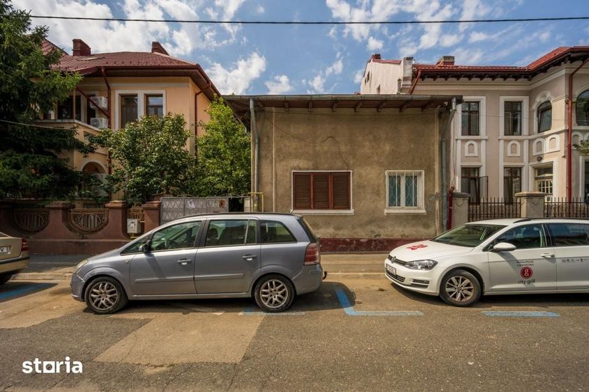 Casă cu 7 camere cu Teren 459 Mp în Iancului