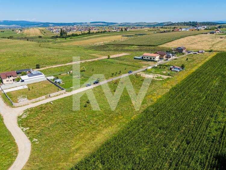 Teren agricol intravilan de 500 mp, în Sânpetru