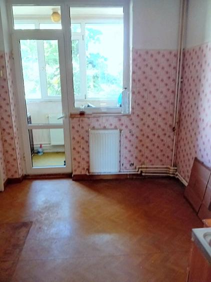 Apartament cu 3 camere decomandat în Țiglina 2