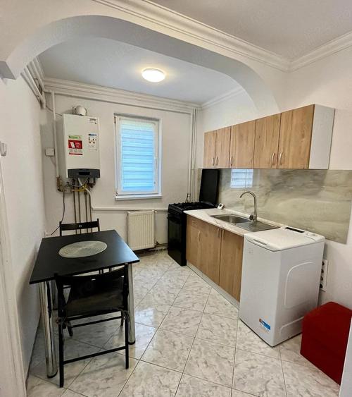 Apartament cu 2 camere semidecomandat în Milcov