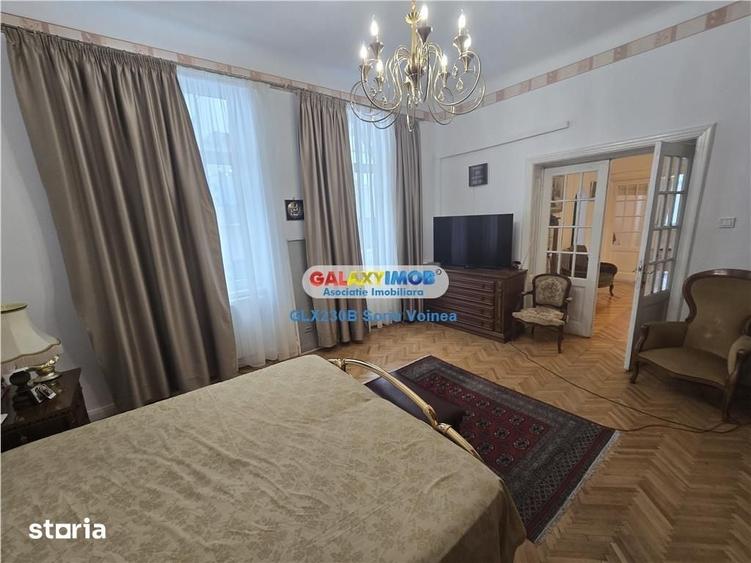 Apartament cu 4 camere în Centrul Civic