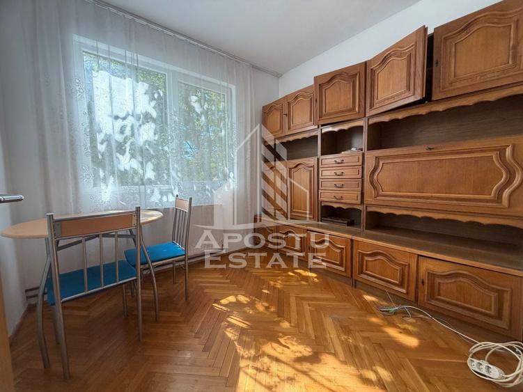 Apartament cu 2 camere semidecomandat în Complex Studențesc