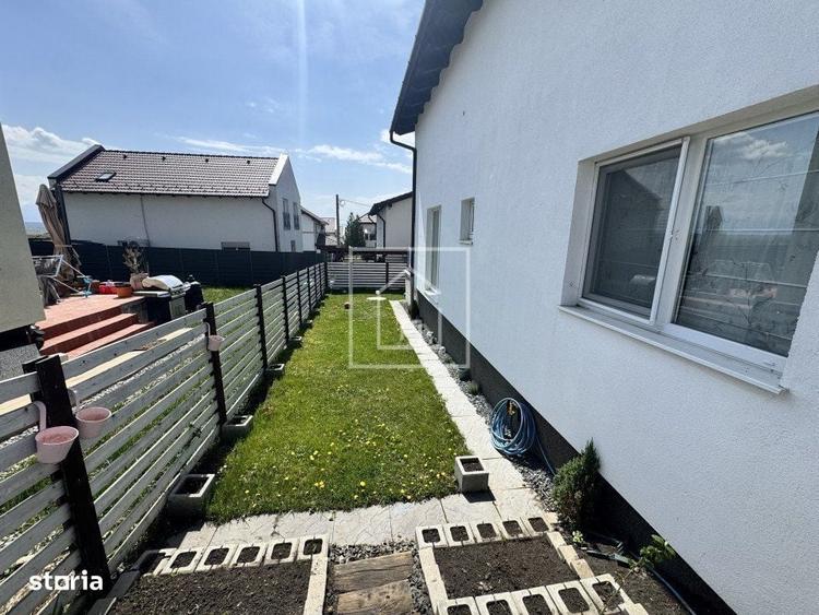 Casă cu 4 camere cu Teren 220 Mp în Roșia
