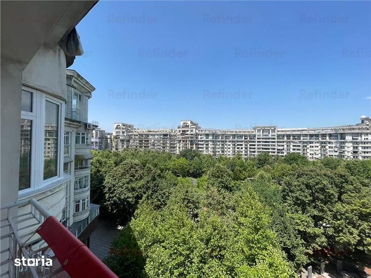 Apartament cu 3 camere decomandat în Centrul Civic