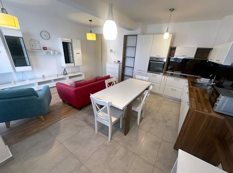 Apartament cu 2 camere semidecomandat în Bună Ziua