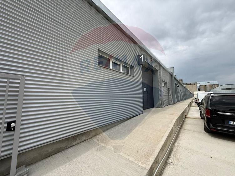 Spațiu industrial, de 3,800 mp, în Central