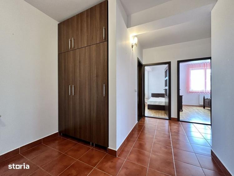 Apartament cu 3 camere, mobilat în Zorilor