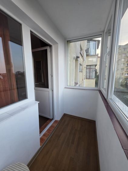 Apartament cu 2 camere semidecomandat în Florilor