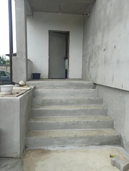 Casă cu 4 camere cu Teren 335 Mp în Central