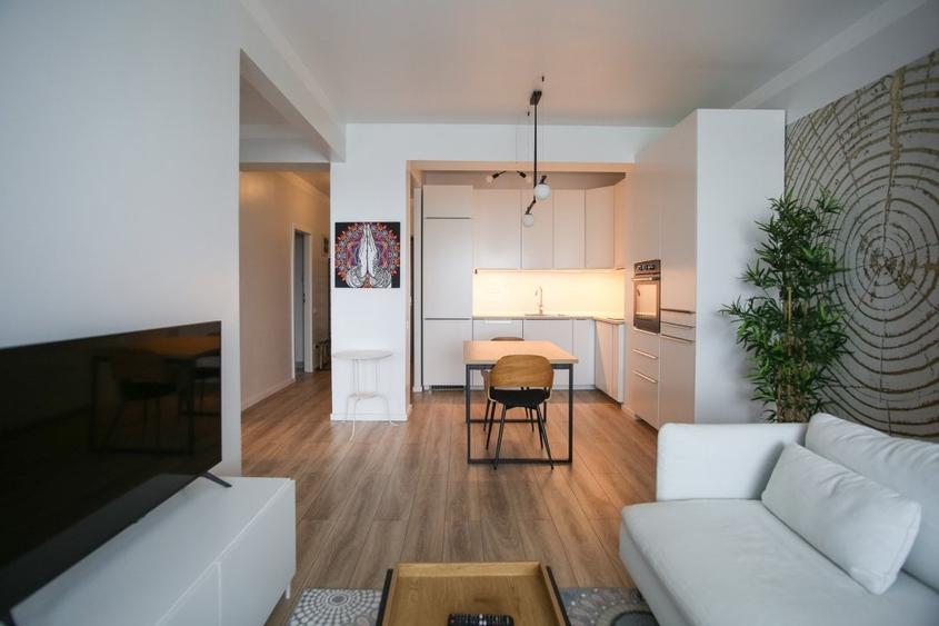 Apartament cu 2 camere, mobilat în Băneasa
