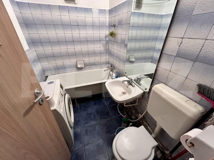 Apartament cu 3 camere semidecomandat, mobilat în Andrei Mureșanu