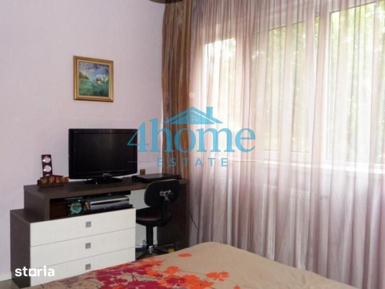 Apartament cu 3 camere în Apărătorii Patriei