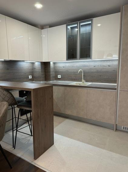 Apartament cu 2 camere decomandat în Medicină