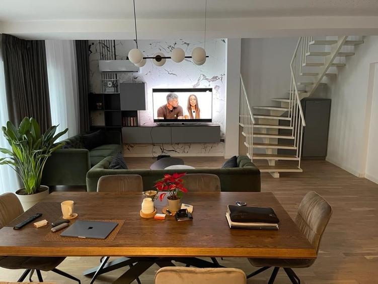 Apartament cu 3 camere decomandat în Barbu Văcărescu