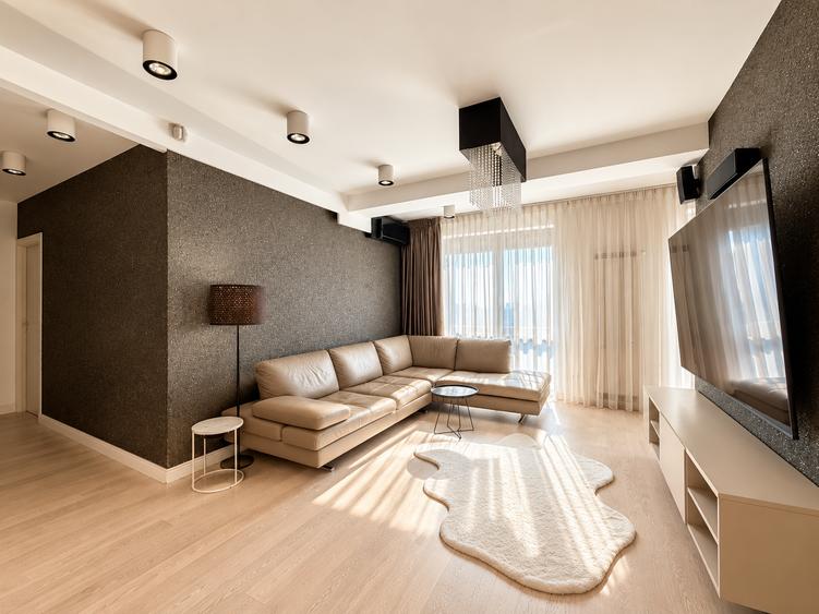 Apartament cu 5 camere semidecomandat în P-ța Unirii