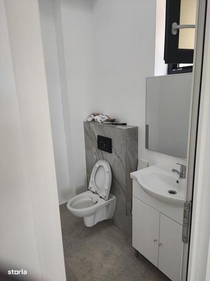 Spațiu comercial, de 135 mp, în Titan