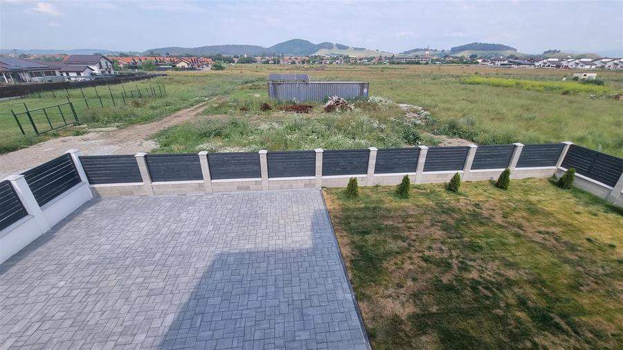 Casă individuală cu 4 camere cu Teren 510 Mp în Sânpetru