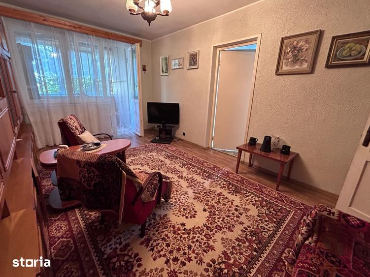 Apartament cu 3 camere semidecomandat în Central