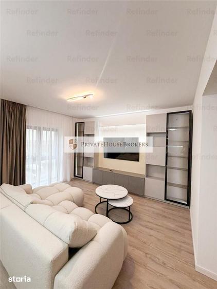 Apartament cu 3 camere semidecomandat în Central