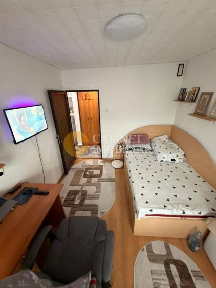 Apartament cu 3 camere decomandat, mobilat în Tomești