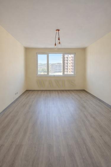 Apartament cu 3 camere semidecomandat, mobilat în Florești — fotografia 2