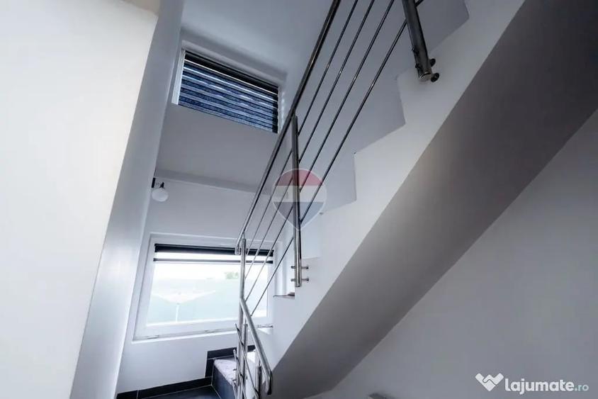 Casă cu 5 camere cu Teren 1800 Mp în Udeni-Zăvoi