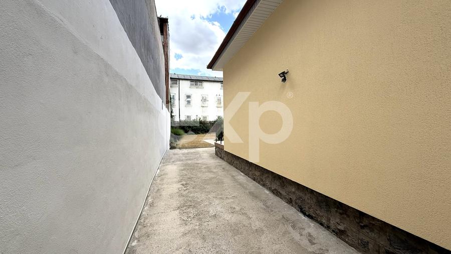Birou, de 120 mp, în Valenta