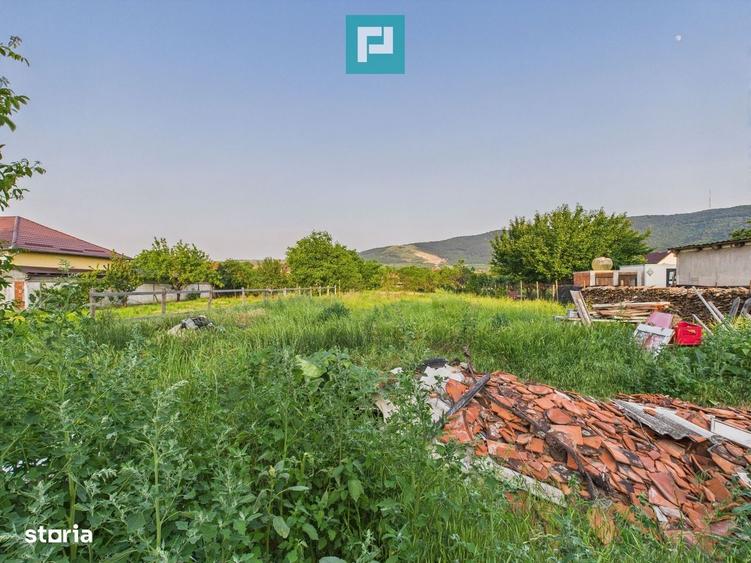Casă cu 3 camere decomandat în Central