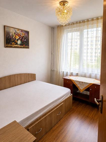 Apartament cu 3 camere decomandat în Alexandriei