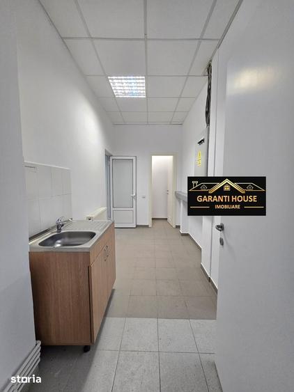 Spațiu comercial, de 97.7 mp, în Central