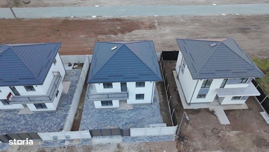 Casă cu 4 camere cu Teren 250 Mp în Central