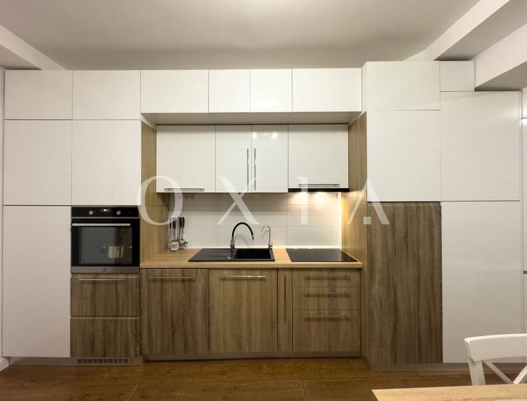 Casă individuală cu 7 camere cu Canalizare în Rogerius