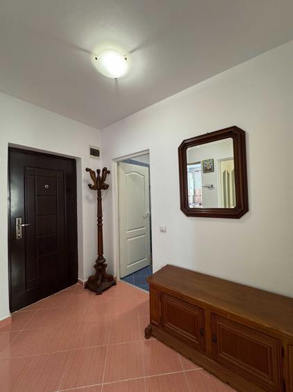Apartament cu 2 camere decomandat în Florești