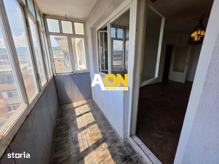 Apartament cu 3 camere decomandat în Cetate