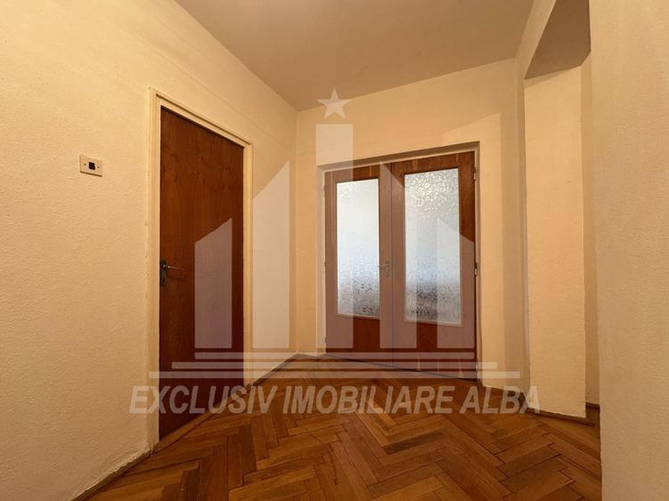 Apartament cu 3 camere decomandat în Caroline Gemina