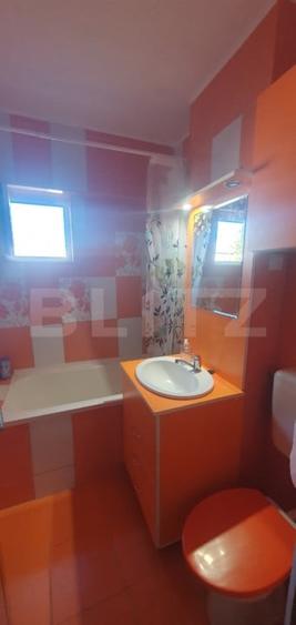 Apartament cu 2 camere semidecomandat, mobilat în Micro 16