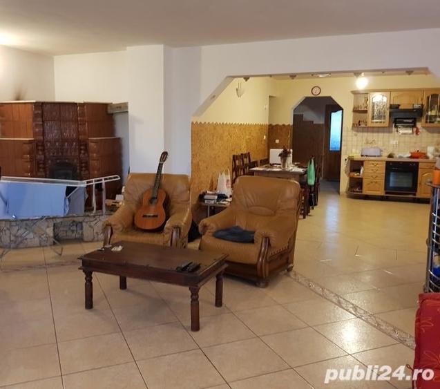 Casă cu 4 camere cu Teren 340 Mp în Central