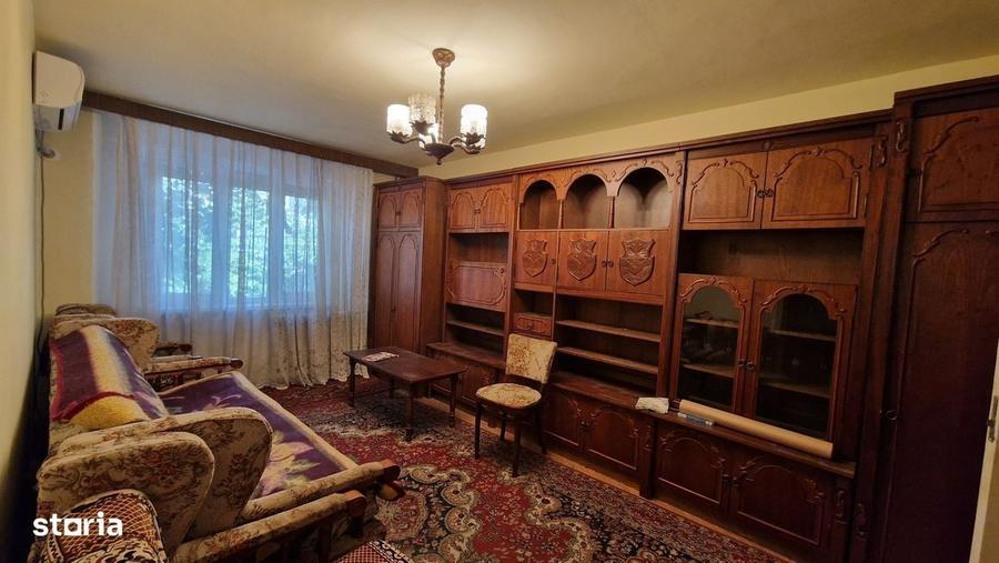 Apartament cu 3 camere decomandat în Dacia