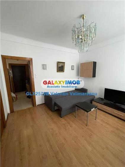 Apartament cu 2 camere decomandat, mobilat în Romană