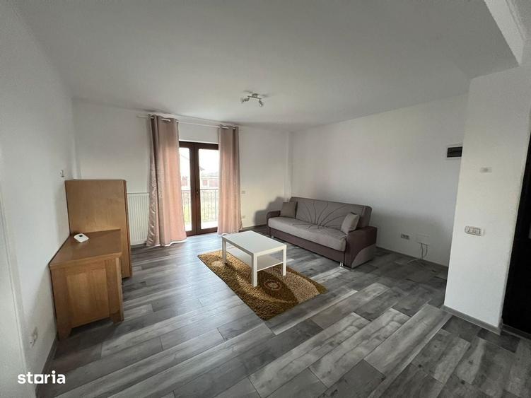Apartament cu 3 camere în Dumbrăvița