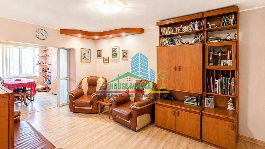 Apartament cu 3 camere decomandat în Gară