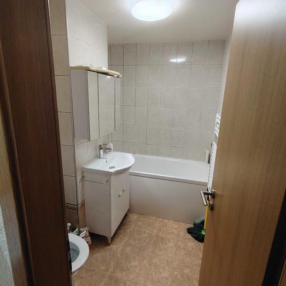 Apartament cu 2 camere semidecomandat în Soarelui