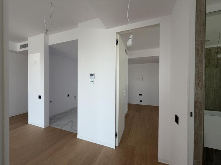 Apartament cu 3 camere decomandat în Floreasca
