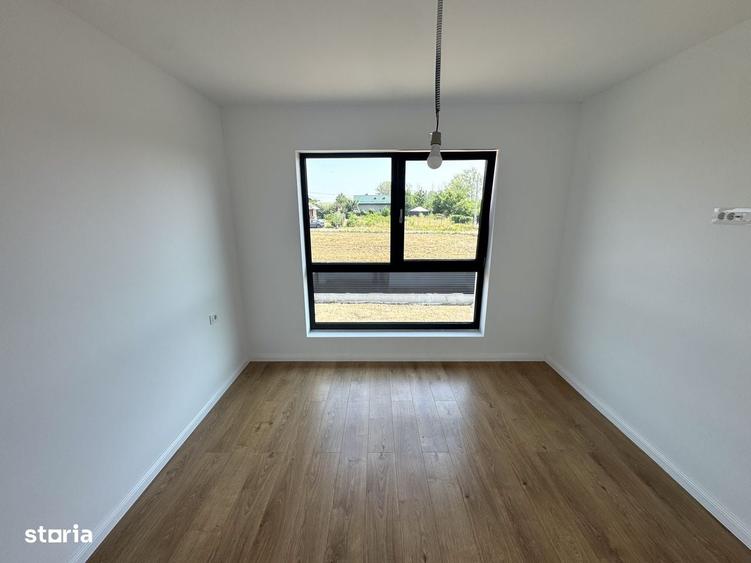 Casă cu 4 camere în Dancu