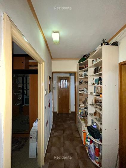 Apartament cu 3 camere decomandat în Drumul Taberei
