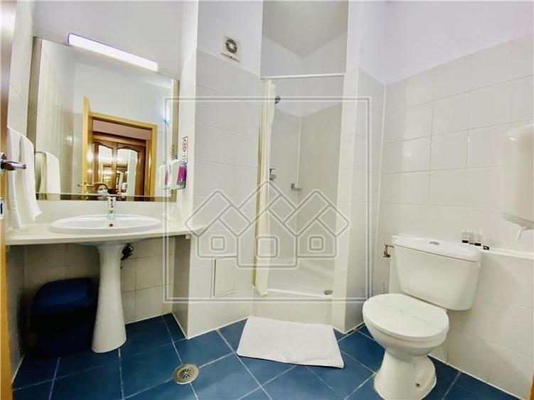 Hotel/Pensiune, de 1,338.4599609375 mp, în Veștem