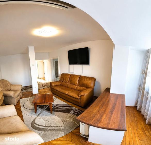 Apartament cu 4 camere decomandat în Ultracentral